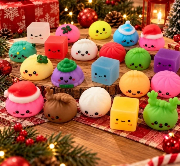 KALENDARZ-ADWENTOWY-GNIOTKI-SQUISHY-DUMPLING-24-SZTUKI-SWIATECZNY-PREZENT-Ksztalt-prostokat.jpg